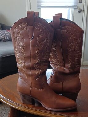 Brown Women's Western Mid-Calf Boots - Classic Cowboy Style